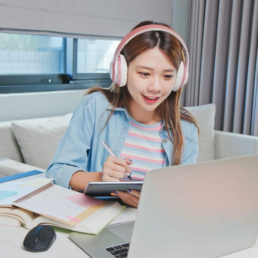 a-level tuition with top private one-on-one online and home tutors in Korea